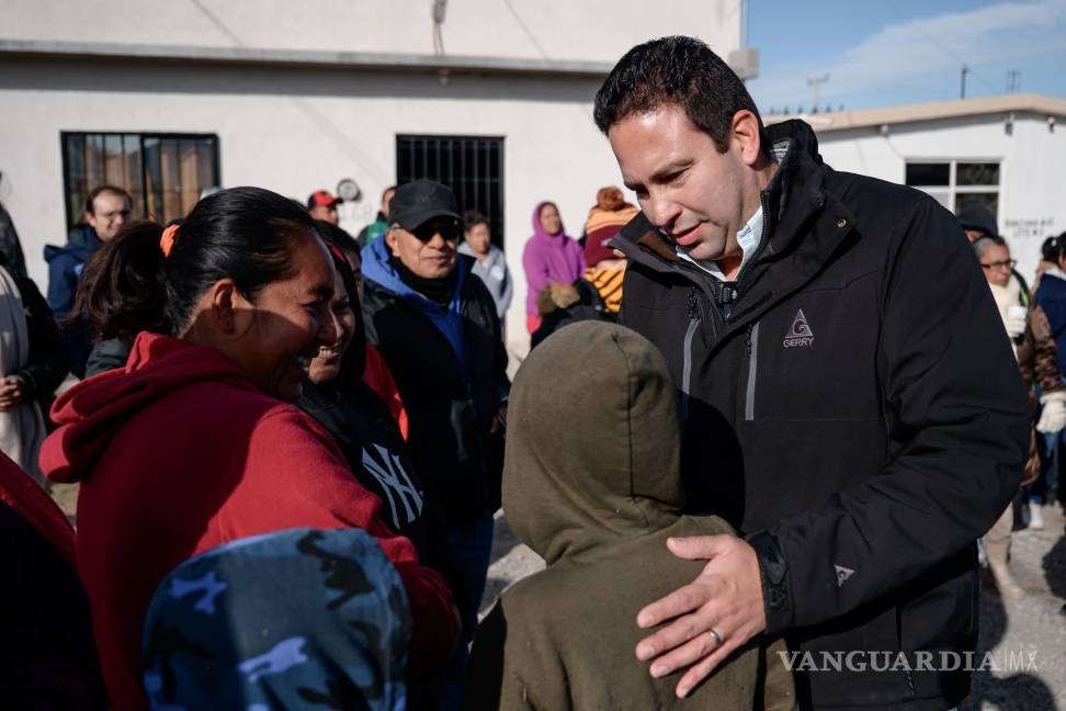 $!Los vecinos aprovecharon para hacer algunas peticiones a Javier Díaz.