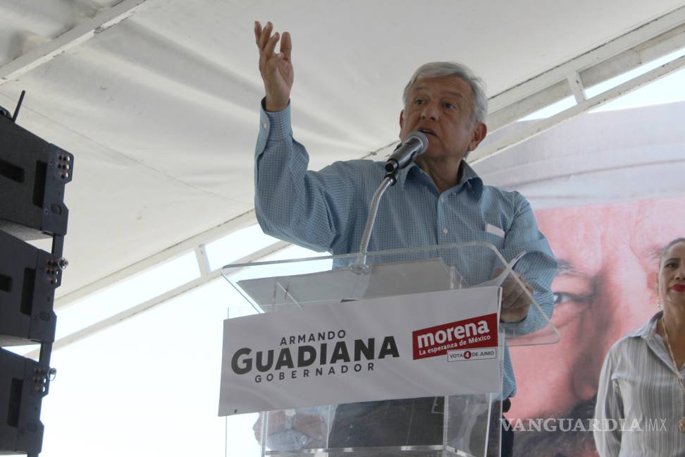 Reta AMLO a que le demuestren que Calderón no exoneró a HMV