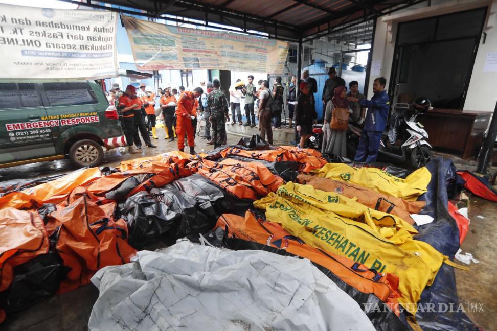 $!Sismo golpea Indonesia tras tsunami que dejó 222 muertos