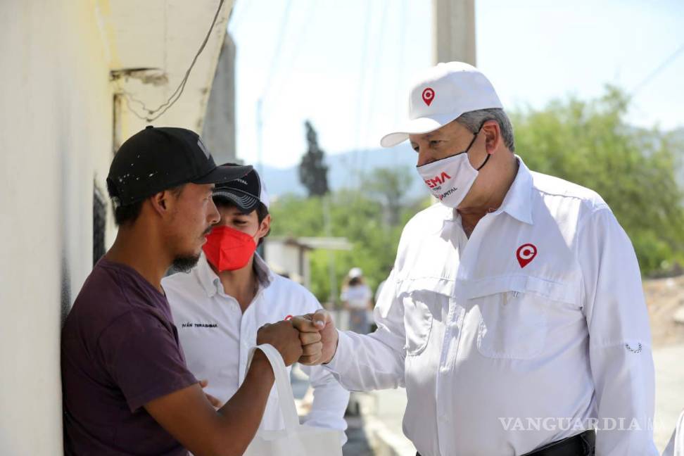 $!Chema Fraustro se compromete a fortalecer los grupos de WhatsApp de seguridad en Saltillo