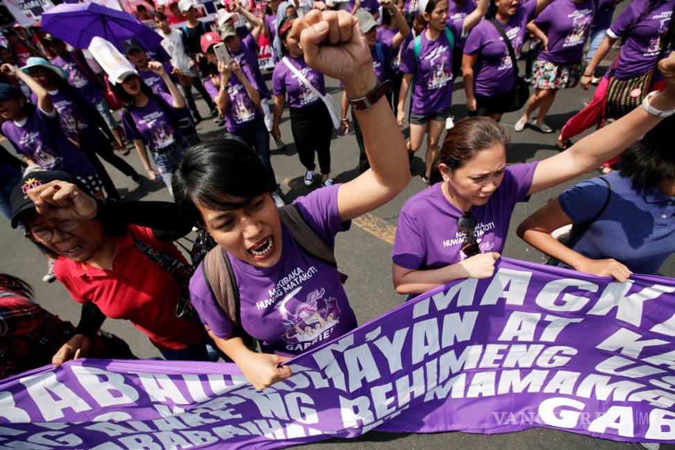 $!Mujeres de Indonesia, Rusia, Nairobi, España y Filipinas toman las calles por el Día de la Mujer