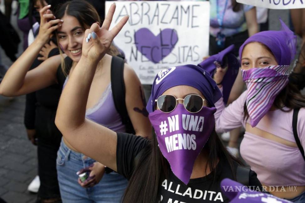 8M: Entre el dolor y la rabia con el grito de “Ni una más” miles de mujeres toman las calles en México (fotos)