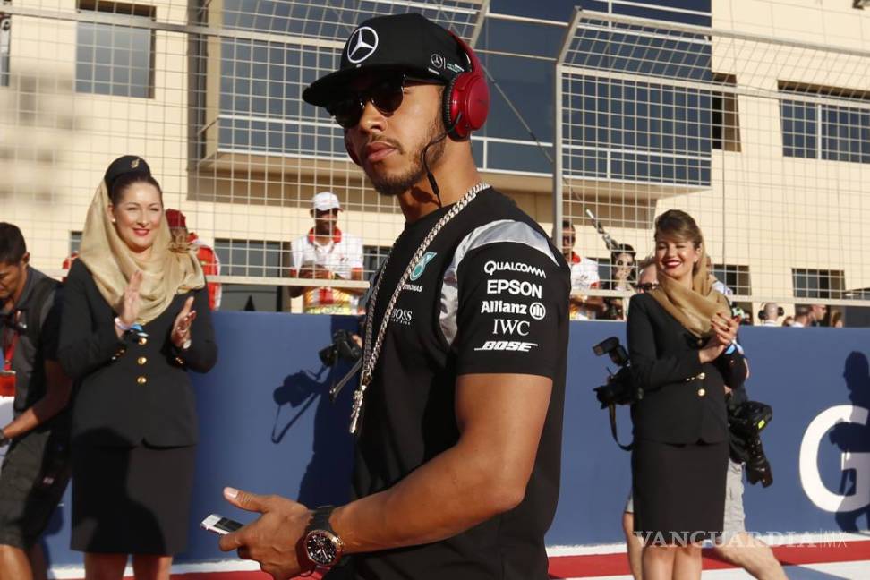 Hamilton es sancionado con cinco puestos en la parrilla de China