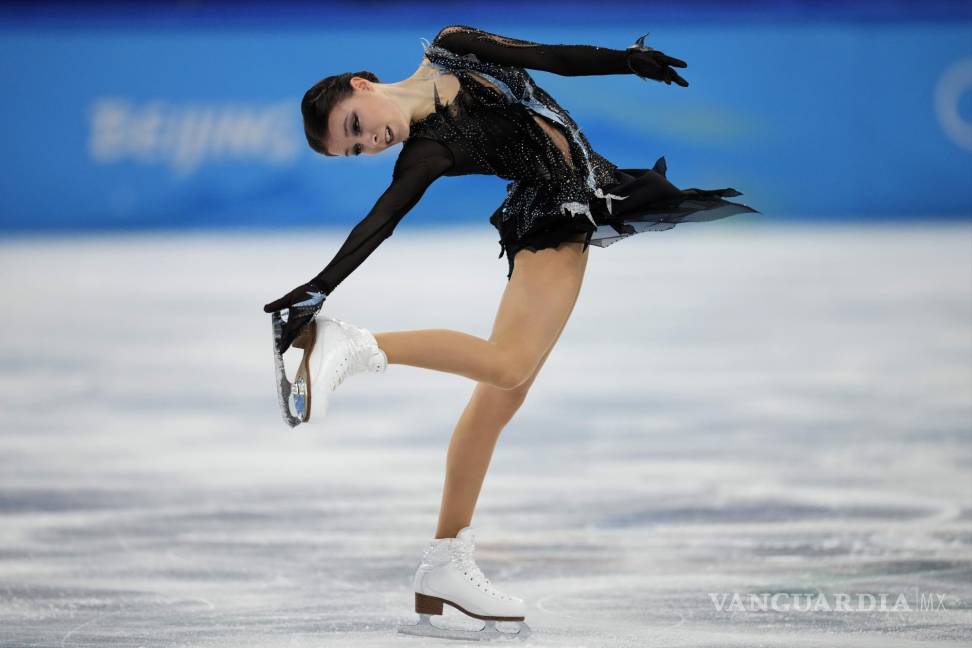 $!Anna Shcherbakova compite en el programa corto femenino durante el patinaje artístico en Pekín 2022. AP/Natacha Pisarenko