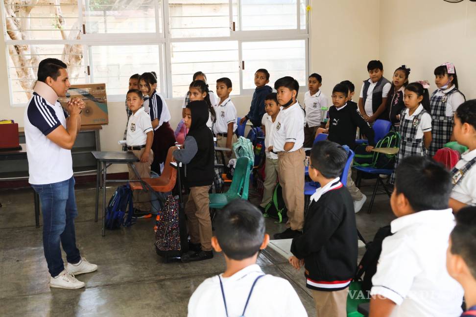 $!Cada año, el 15 de mayo se celebra el Día del Maestro en México, una fecha especial para reconocer a quienes dedican su vida a enseñar.