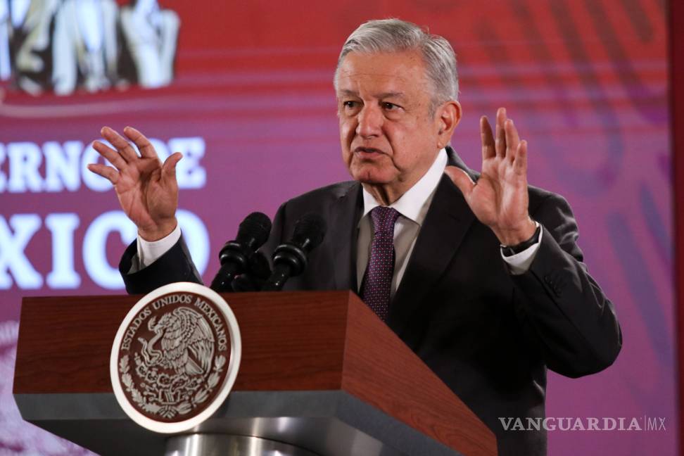 AMLO niega uso de programas sociales para promoción personal