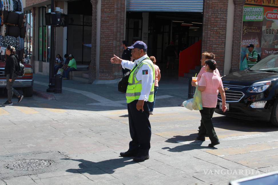 $!Para el Grito de Independencia del lunes, la Subdirección de Tránsito controlará el cierre de calles alrededor de la Plaza de Armas.