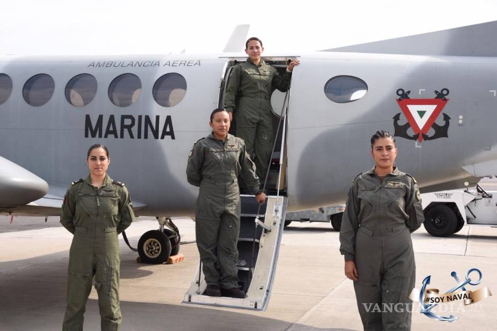 $!Semar presenta a su primera tripulación aérea femenina