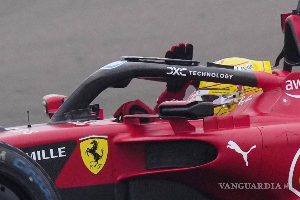 $!El piloto británico durante su primera vuelta al volante del SF-23, marcando el inicio de una nueva era con Ferrari.