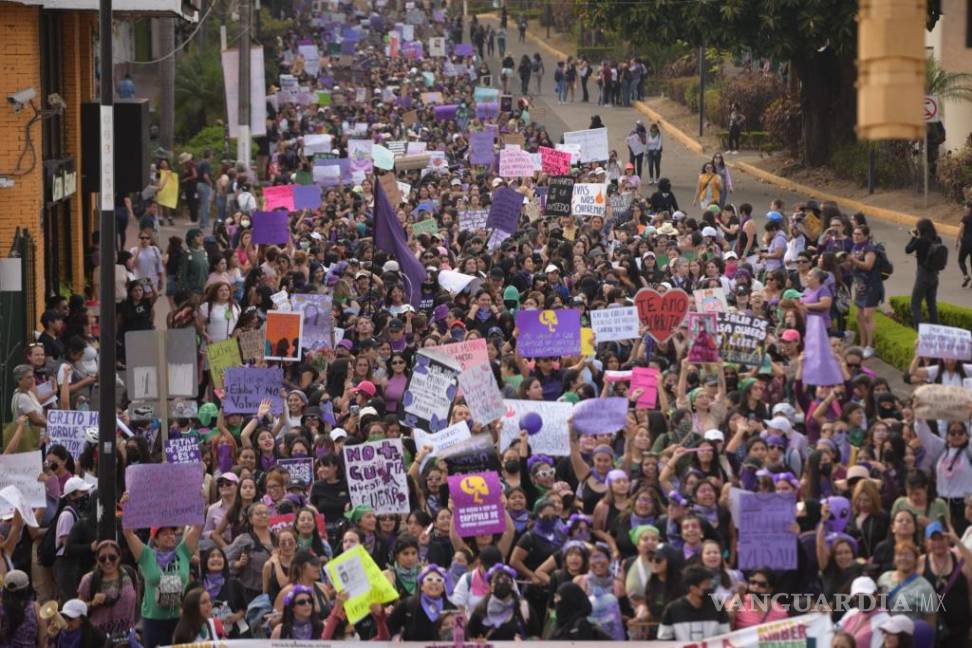 8M: Entre el dolor y la rabia con el grito de “Ni una más” miles de mujeres toman las calles en México (fotos)