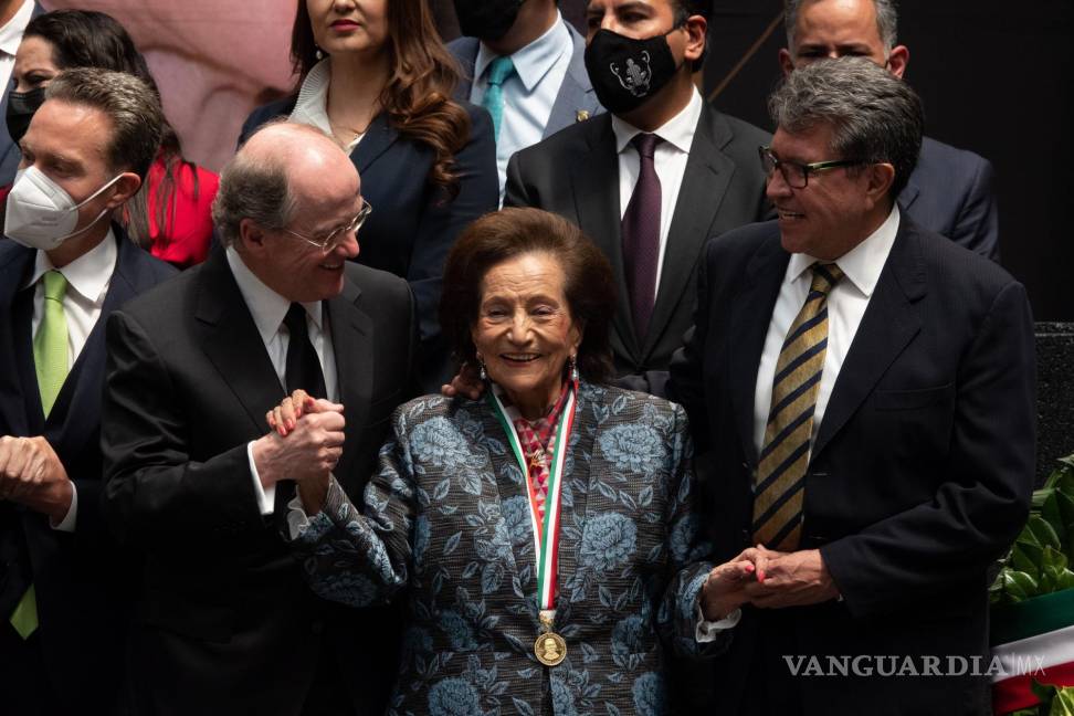 $!Ifigenia Martínez recibió en 2021 la medalla Belisario Domínguez.