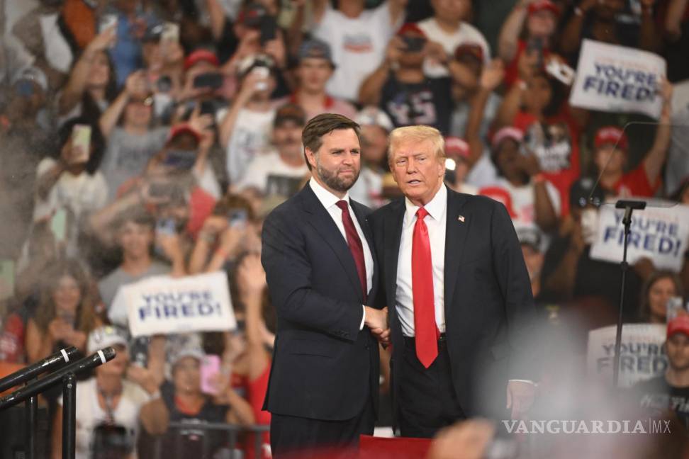 $!El candidato presidencial republicano Donald Trum y el candidato republicano a la vicepresidencia, el senador JD Vance de Ohio en Atlanta, Georgia.