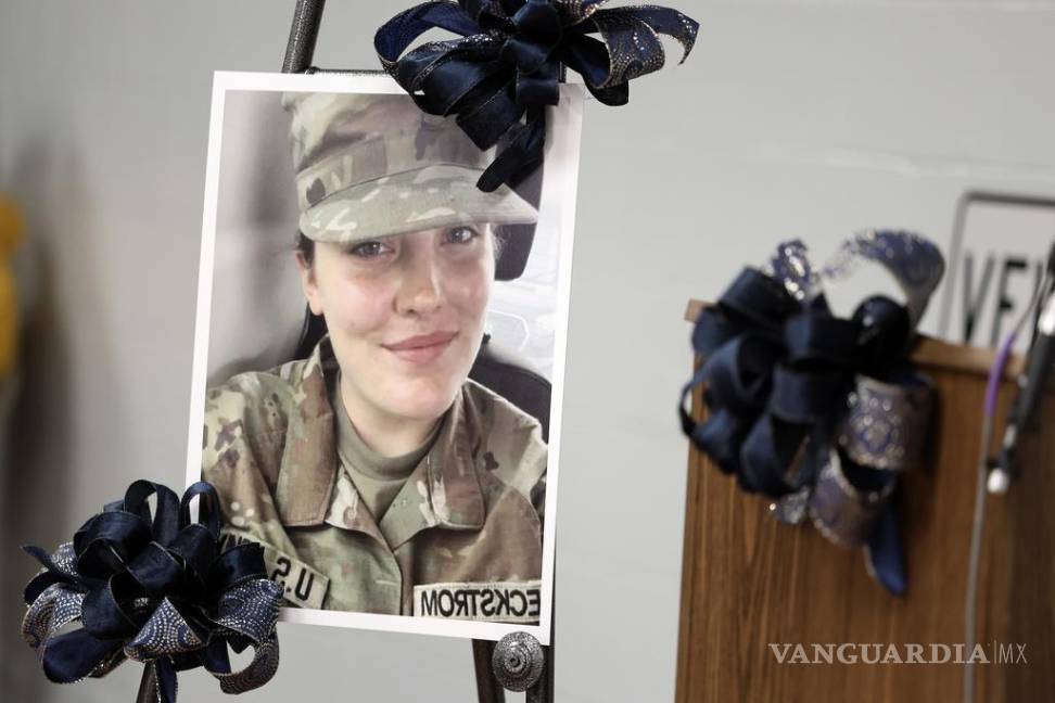 $!La Especialista Sarah Beckstrom, miembro de la Guardia Nacional y una de los dos miembros de la Guardia Nacional que fueron baleados en Washington. FOTO: AP / Kathleen Batten