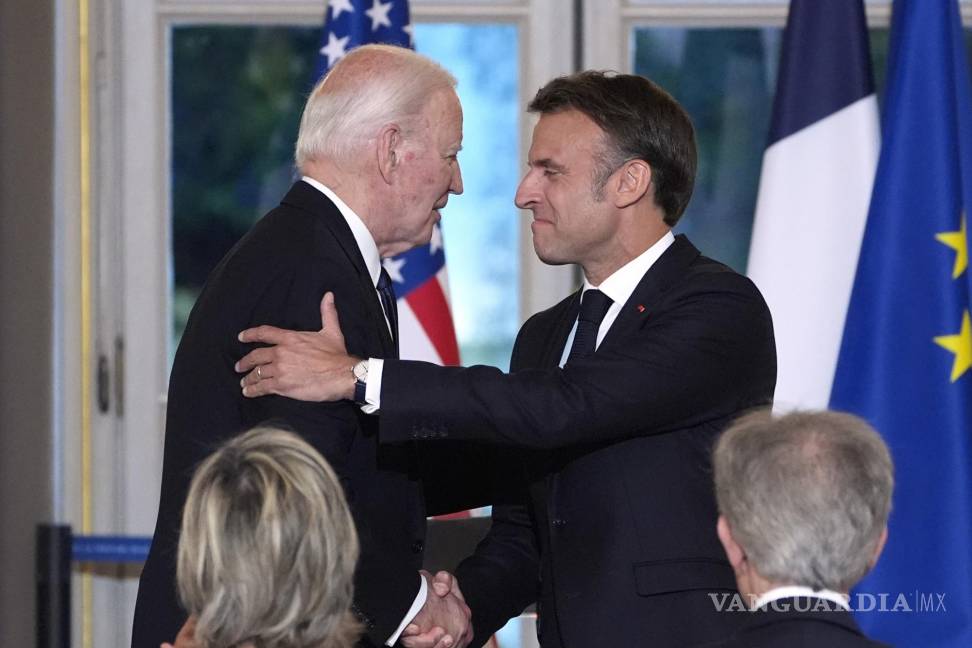 $!Emmanuel Macron agradeció a Joe Biden su liderazgo, pese a las diferencias que tienen sobre la actuación de Israel en Gaza.