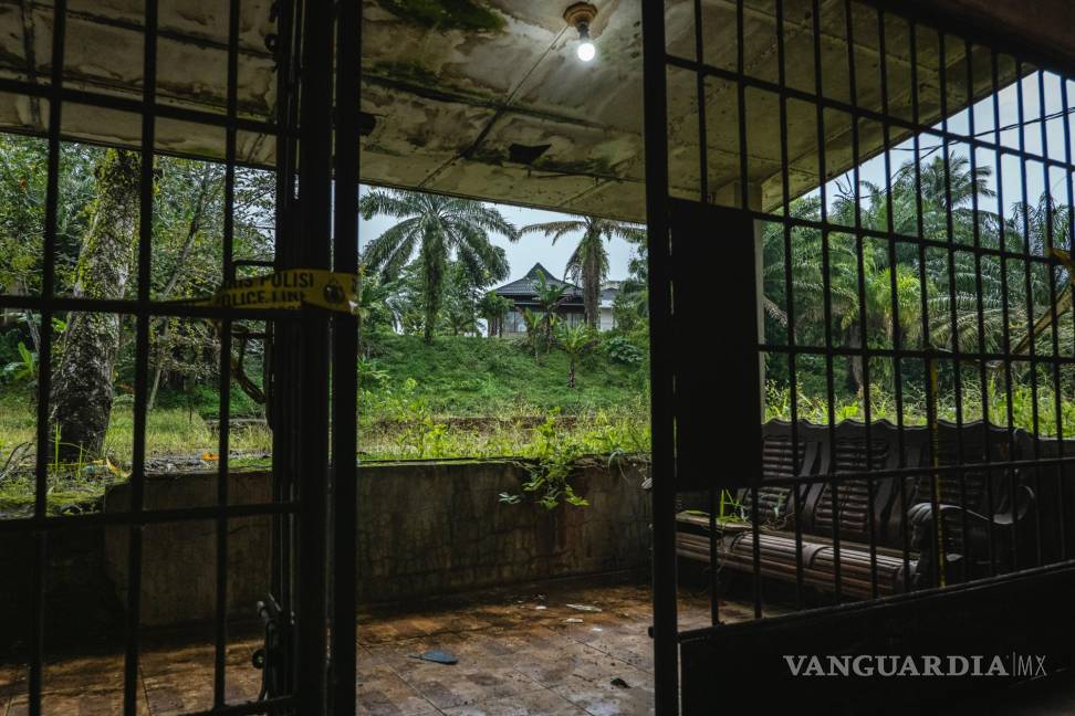 $!Parte de la propiedad del ex regente de Langkat, Terbit Rencana Perangin-angin, vista desde la jaula donde los drogadictos estaban recluidos.