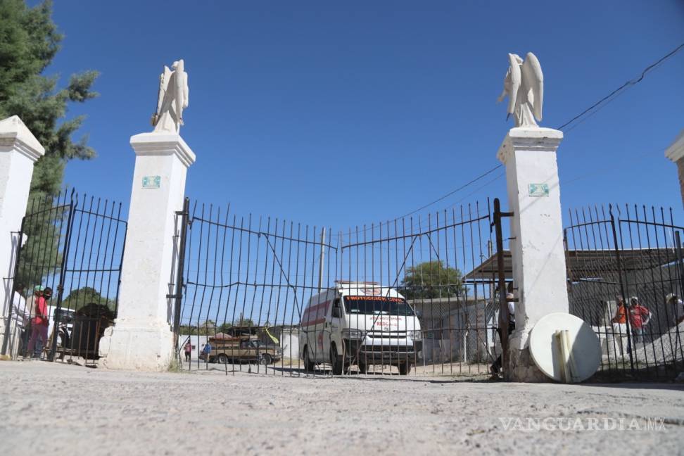$!Autoridades de Torreón clausuran panteón particular por incumplir reglas sanitarias