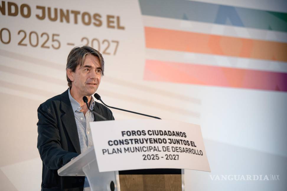 $!Bernardo Baranda Sepúlveda expuso estrategias para mejorar la movilidad.