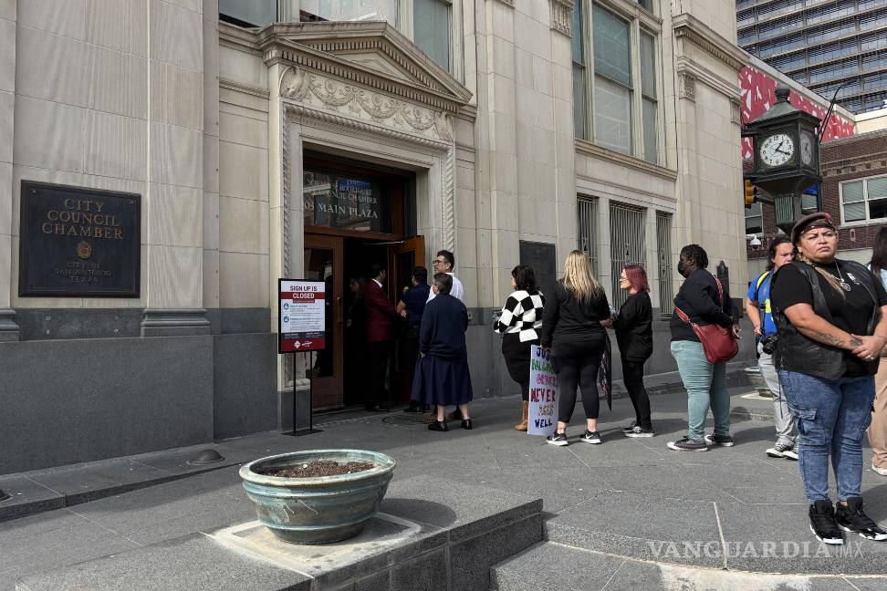 $!San Antonio abordó en un consejo municipal la creciente inquietud entre sus residentes por el aumento de la presencia de agentes federales.