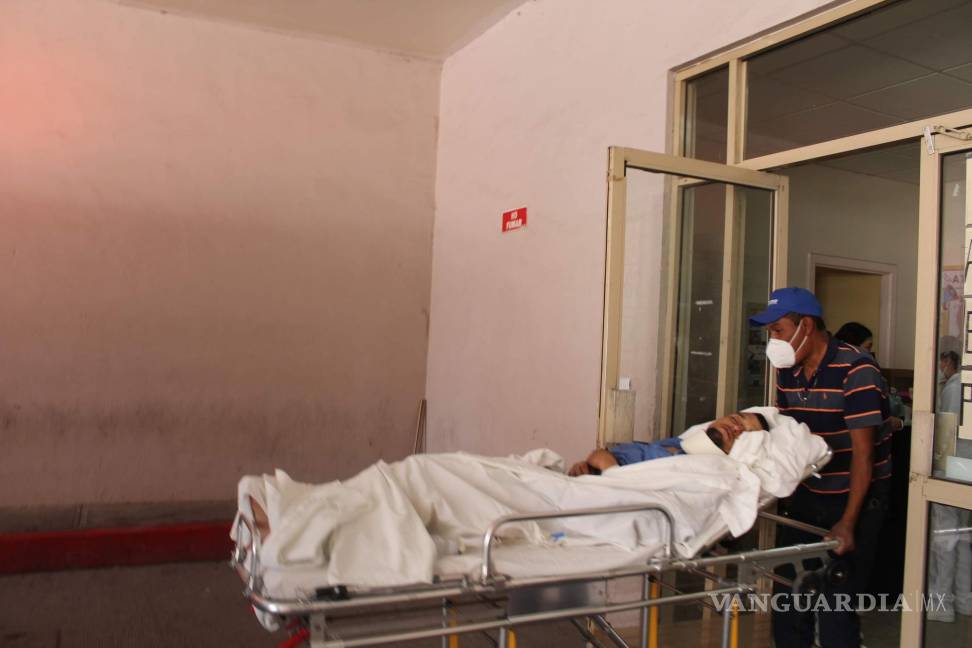 Hombre apedrea domicilio en Parras, Coahuila; en respuesta, lo golpean con un bate