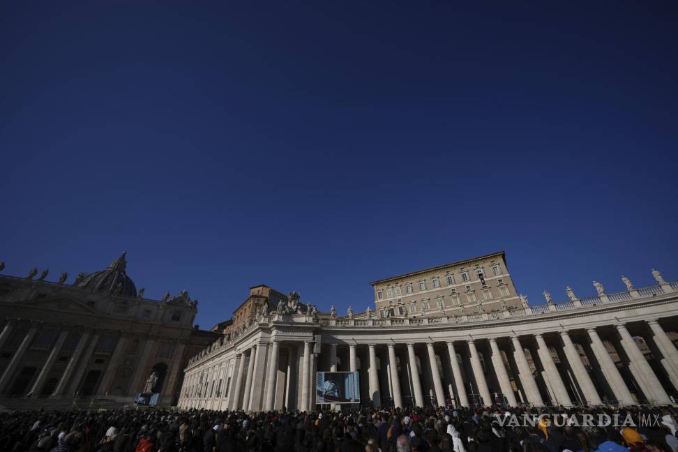 $!La Iglesia católica ha tenido dificultades durante años con la contradicción de que el sacerdocio ha sido durante mucho tiempo un refugio para los homosexuales.