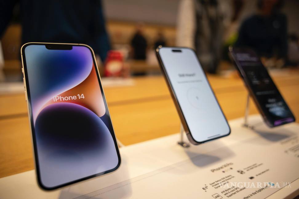 $!La Oficina de Aduanas y Protección Fronteriza dijo que los productos electrónicos, como los smartphones estarían excluidos de los aranceles “recíprocos”.