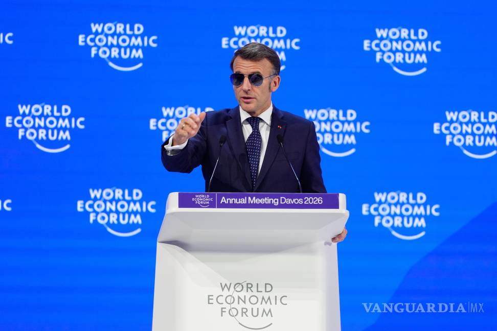 $!El presidente francés, Emmanuel Macron, habla durante la Reunión Anual del Foro Económico Mundial en Davos, Suiza, el martes 20 de enero de 2026.
