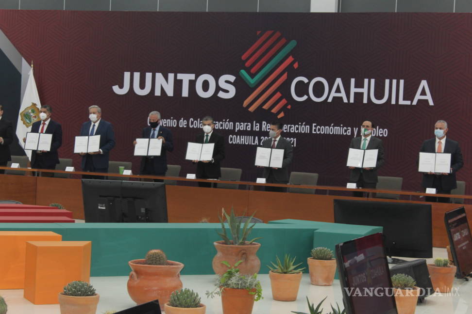 $!Gobierno de Coahuila y empresarios firman convenio en La Laguna para impulsar compras locales