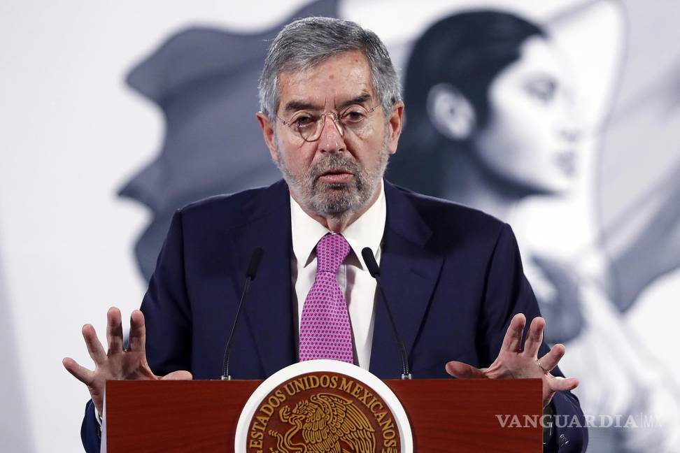 $!El canciller mexicano, Juan Ramón de la Fuente en una rueda de prensa en Palacio Nacional de la Ciudad de México.