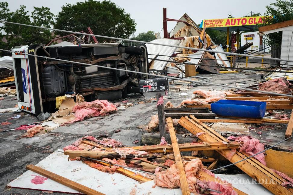 Así amanece Houston tras el paso de potentes tormentas que dejaron 4 muertos y a 900,000 viviendas y negocios sin electricidad (fotos)