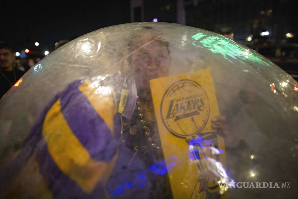 $!Fanáticos de los Lakers causan disturbios tras el título obtenido