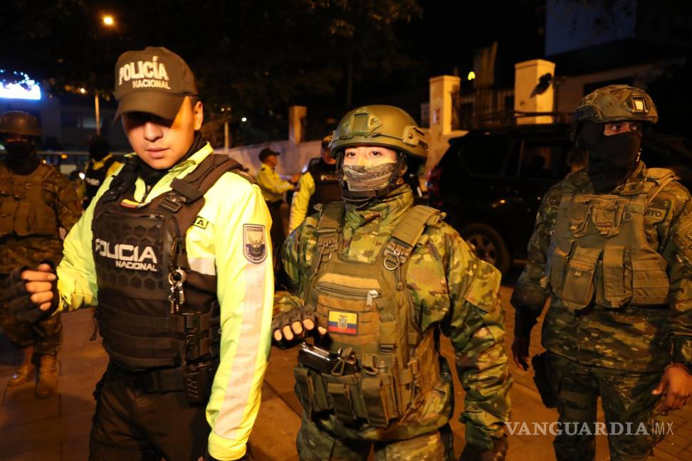 $!La movilización de cuerpos de seguridad provoca que la tensión entre México y Ecuador escale al máximo.