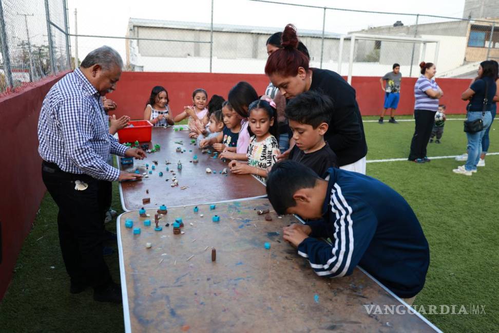 $!Se enseñaron técnicas de modelado, combinación de colores y creación de figuras con plastilina.