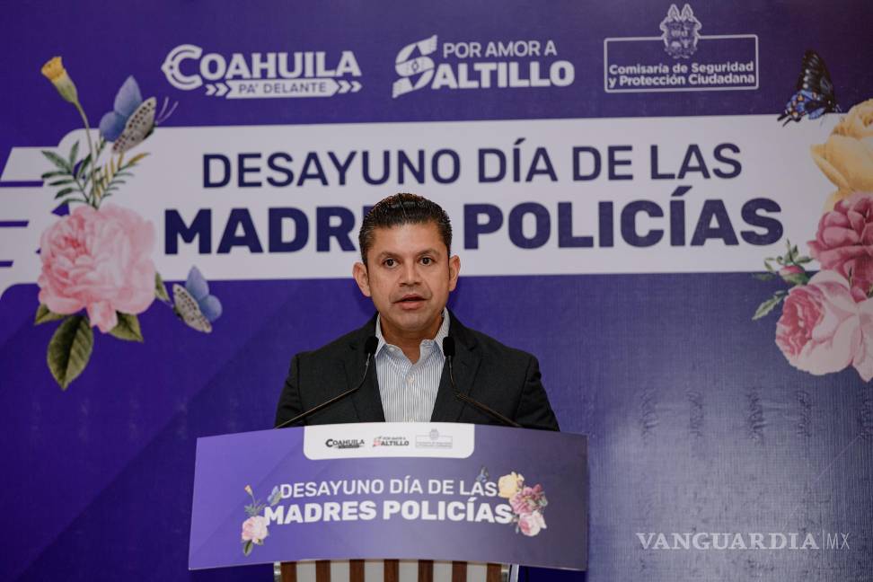 $!El comisionado de Seguridad y Protección Ciudadana, Miguel Ángel Garza Félix, destacó la fortaleza y el compromiso de las madres policías, quienes además de cuidar a sus familias, velan diariamente por la seguridad de casi un millón de saltillenses.