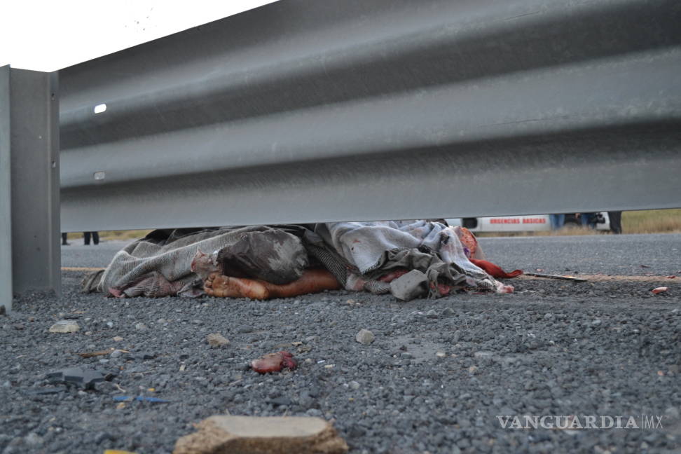 $!Mata a indigente un auto ‘fantasma’ en carretera Saltillo - Monterrey