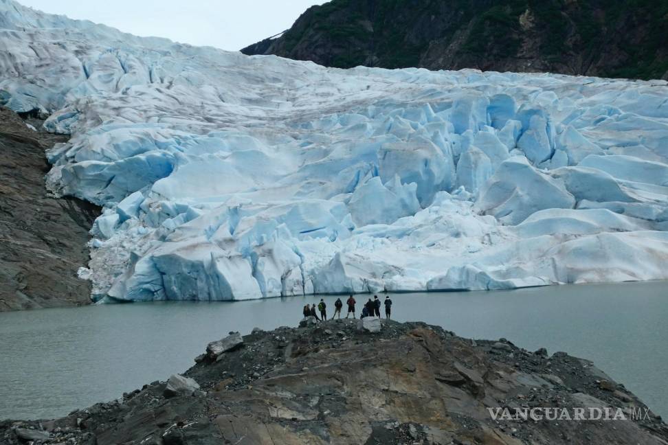 $!Un nuevo estudio dice que el derretimiento del campo de hielo de Juneau en Alaska, hogar de más de 1,000 glaciares, se está acelerando.