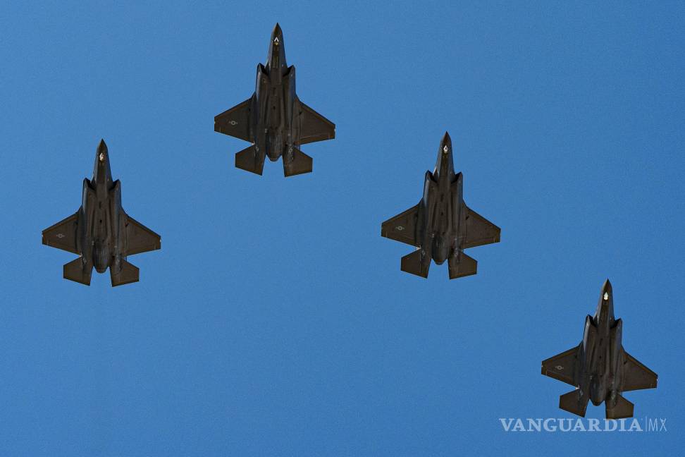 $!El Pentágono envió el viernes 10 cazas furtivos F-35 a Puerto Rico para disuadir de más sobrevuelos venezolanos.