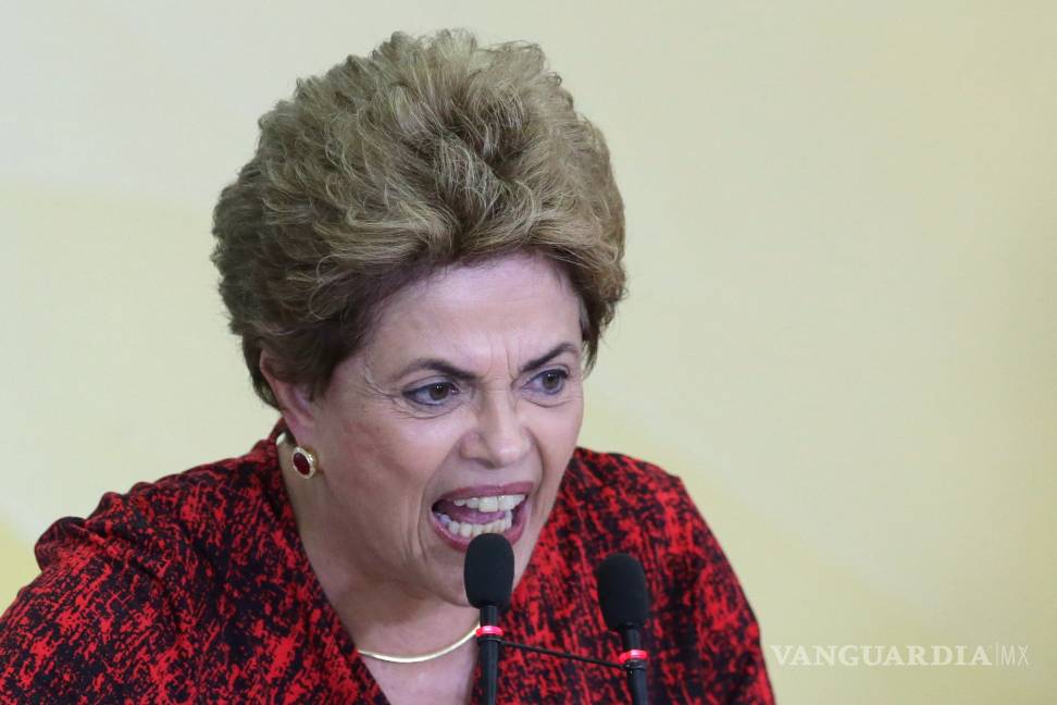 Defensa de Rousseff exige anular proceso de juicio político