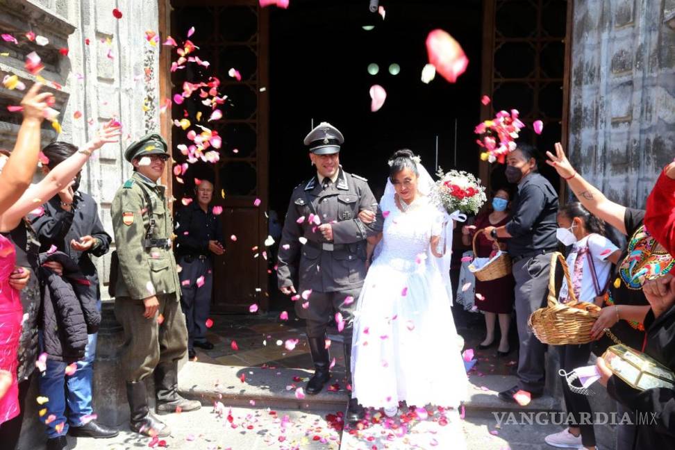 $!El Centro Wiesenthal Latinoamérica condenó una boda realizada con temática nazi en el estado de Tlaxcala.