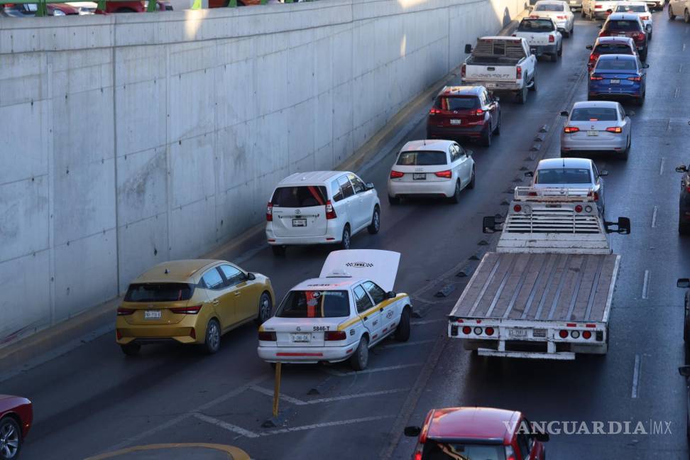 $!El operativo piloto en el distribuidor vial ¨El Sarape¨ busca encontrar soluciones para agilizar el tráfico en horas pico.