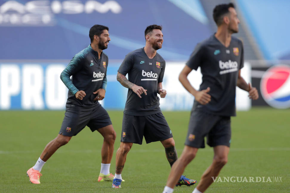 $!A pesar de querer salir; Messi se presentará el lunes a entrenar con el Barcelona