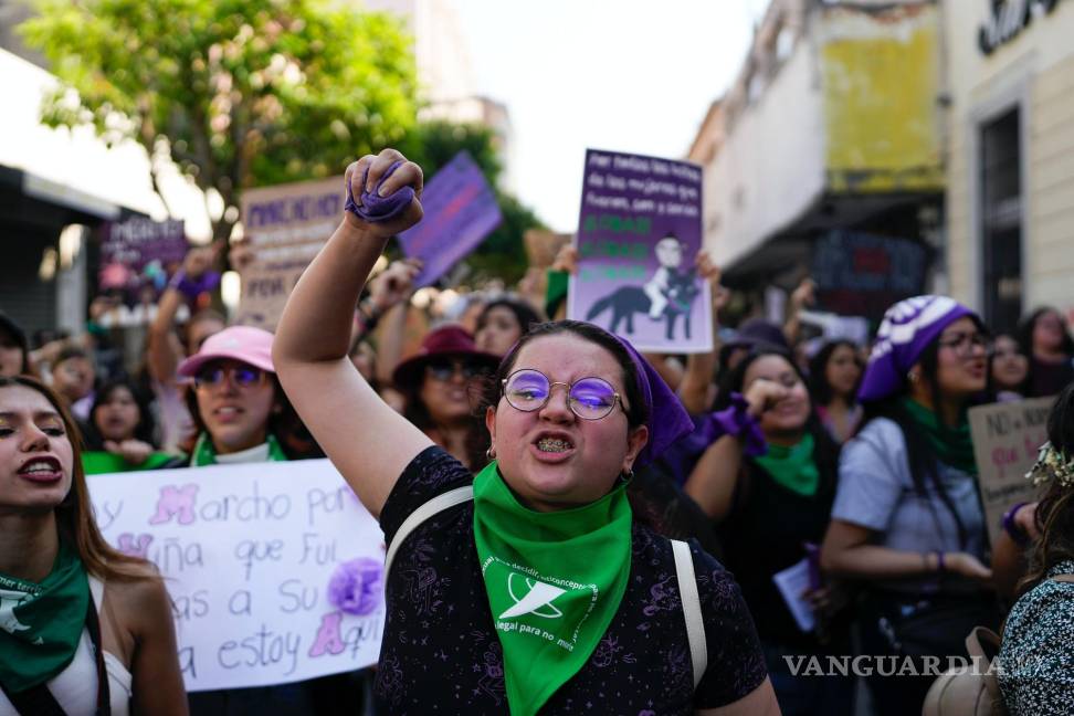 Mujeres alzan su voz en todo el para defender sus derechos y contra la violencia y la impunidad (fotos)
