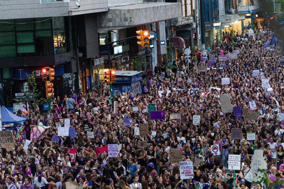 Mujeres alzan su voz en todo el para defender sus derechos y contra la violencia y la impunidad (fotos)