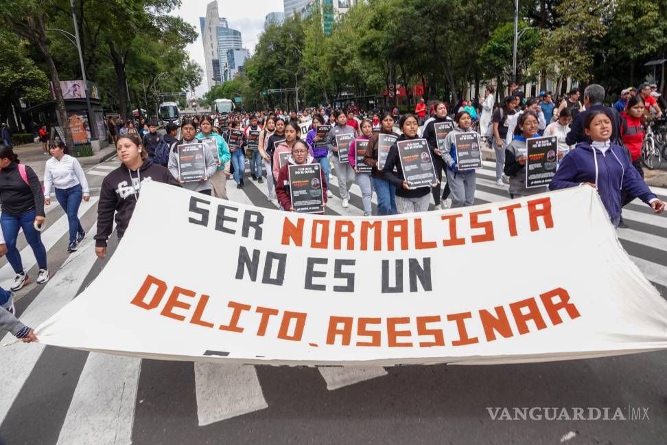 Promete Sheinbaum para septiembre nuevas líneas de investigación de caso Ayotzinapa