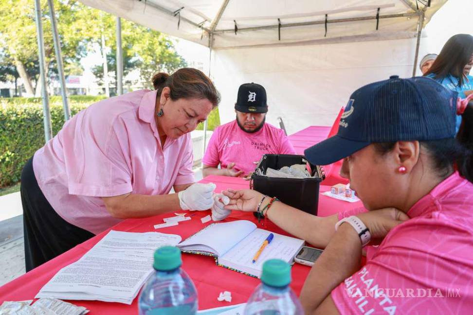 $!En la Ruta Recreativa se brindaron servicios como vacunación, desparasitación y adopción de mascotas.