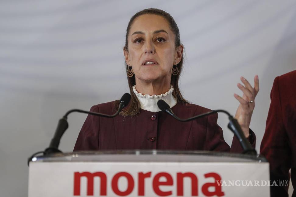 $!La candidata de Morena a la presidencia de México, Claudia Sheinbaum, participa durante una rueda de prensa, en la Ciudad de México.