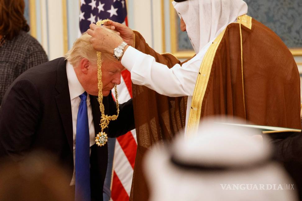 Realeza recibe a Donald Trump en Arabia Saudita