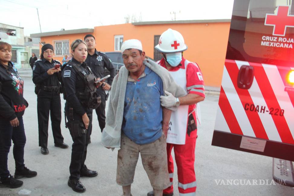 Hombre alcoholizado cae de la azotea y se abre la cabeza, en Saltillo