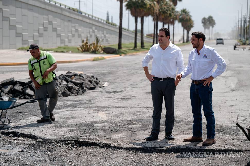 $!¿Y ahora? A ‘reconstruir’ Saltillo; salen cuadrillas del Municipio a reparar daños que dejó el aguacero
