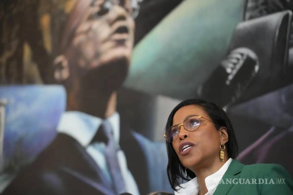 $!Ilyasah Shabazz, hija de Malcolm X, va a regresar hoy al lugar en donde su padre perdió la vida a tiros frente a su esposa que en ese entonces estaba embarazada.