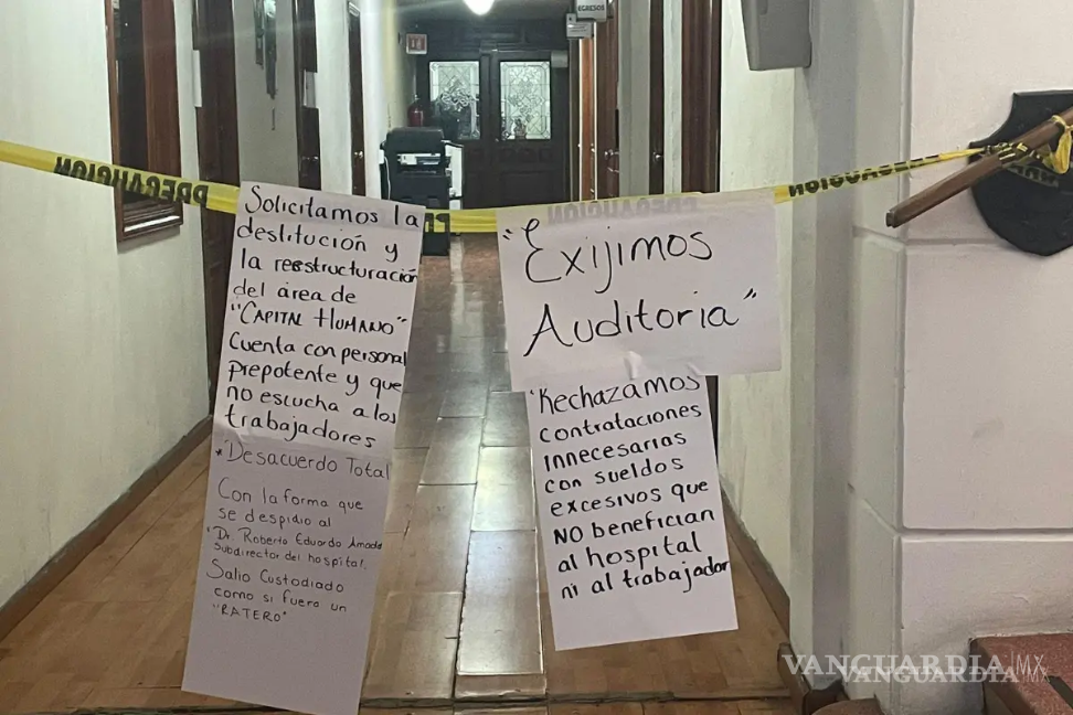 $!Los trabajadores colocaron carteles en las instalaciones del HU para expresar sus reclamos.